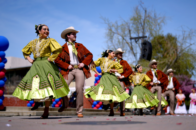 dancers