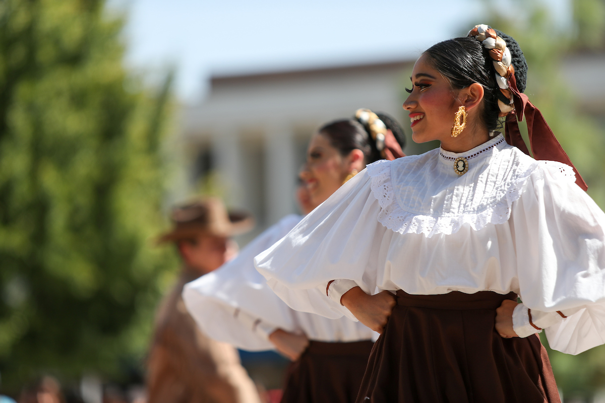 La Bienvenida performers in traditional attire